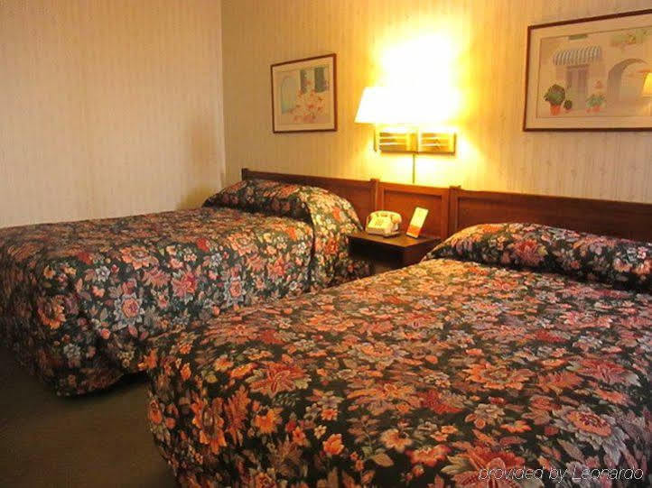 Red Carpet Inn Fanta Suites Hotel Greenwood Exteriör bild