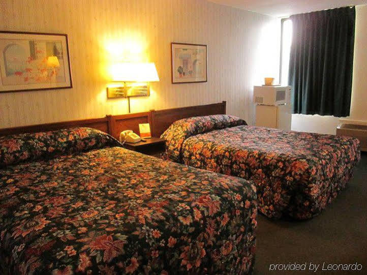 Red Carpet Inn Fanta Suites Hotel Greenwood Exteriör bild